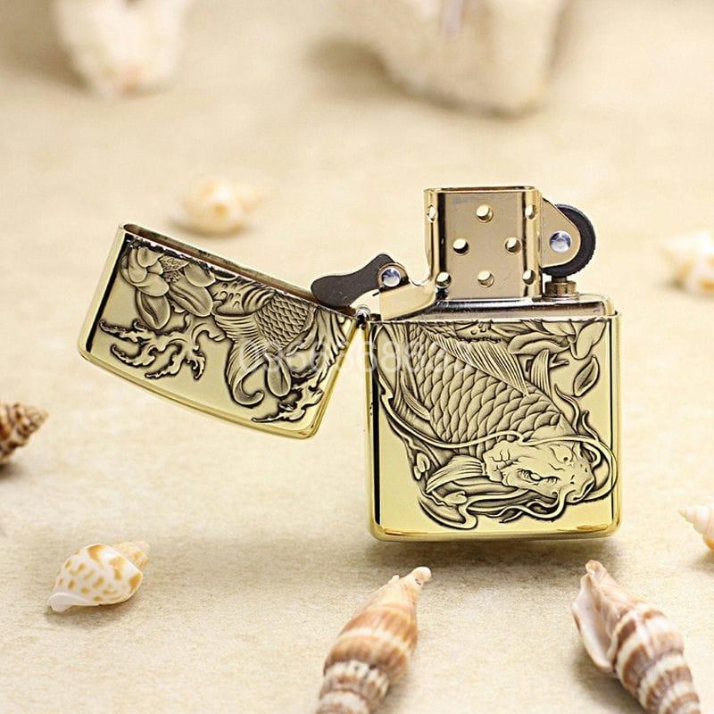 Zippo Brass Cá Chép Ao Sen - BRC16 - Hình ảnh 3