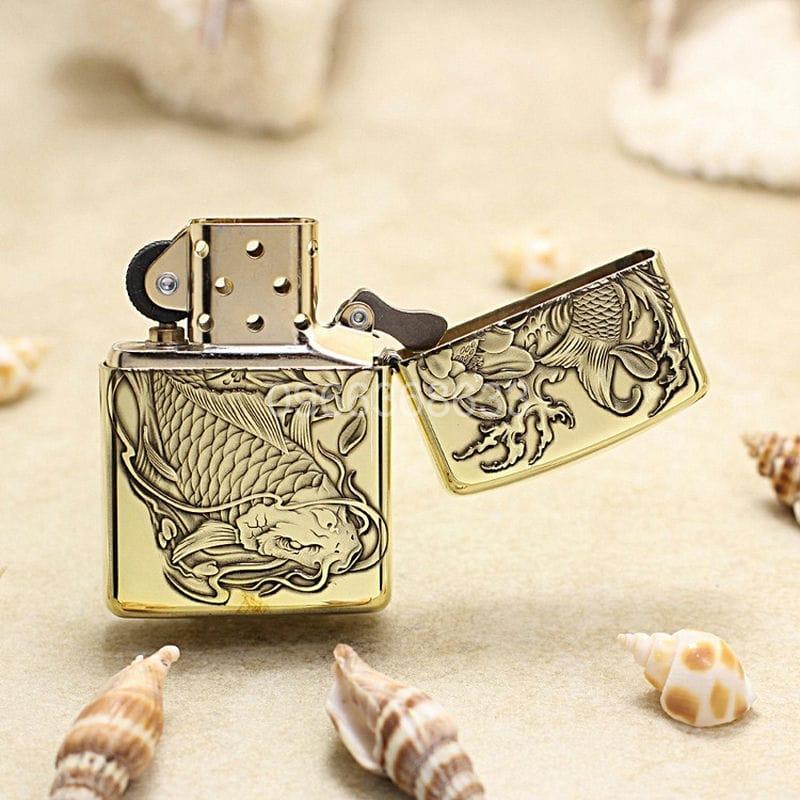 Zippo Brass Cá Chép Ao Sen - BRC16 - Hình ảnh 4