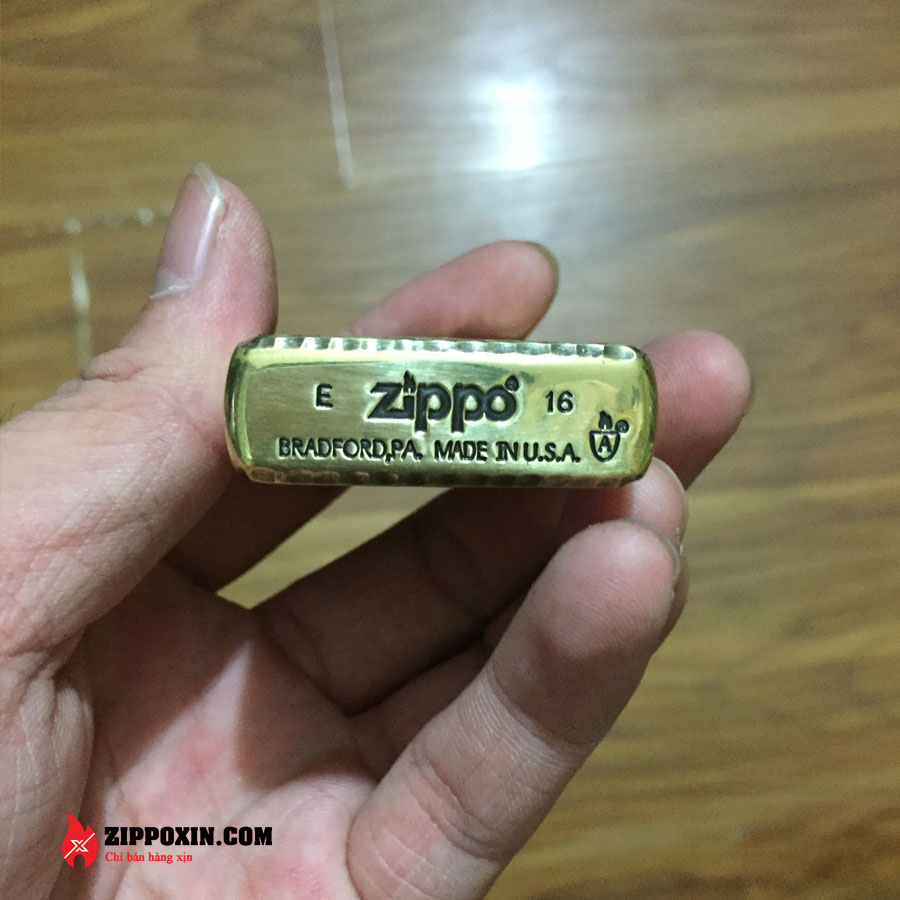 Bật lửa Zippo hoa văn sóng vàng tinh tế ZBT-3-24A-3
