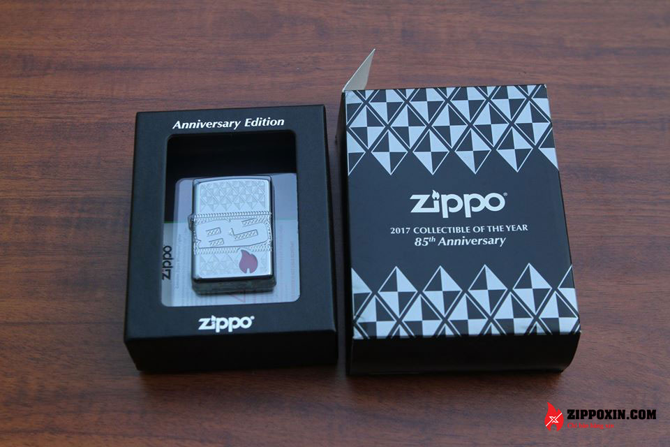 Bật lửa Zippo kỷ niệm 85 năm - Zippo 85th Anniversary Collectible 29442-5